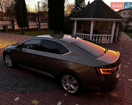 Коричневий Шкода Суперб, об'ємом двигуна 2 л та пробігом 247 тис. км за 18700 $, фото 83 на Automoto.ua