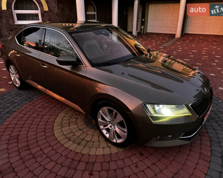 Коричневий Шкода Суперб, об'ємом двигуна 2 л та пробігом 247 тис. км за 18700 $, фото 80 на Automoto.ua