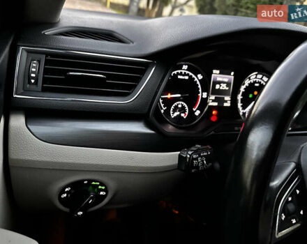 Коричневий Шкода Суперб, об'ємом двигуна 2 л та пробігом 247 тис. км за 18700 $, фото 73 на Automoto.ua