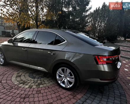 Коричневий Шкода Суперб, об'ємом двигуна 2 л та пробігом 247 тис. км за 18700 $, фото 4 на Automoto.ua