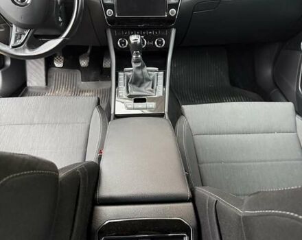 Коричневий Шкода Суперб, об'ємом двигуна 1.8 л та пробігом 116 тис. км за 17000 $, фото 4 на Automoto.ua