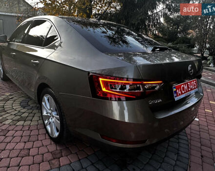 Коричневий Шкода Суперб, об'ємом двигуна 2 л та пробігом 247 тис. км за 18700 $, фото 5 на Automoto.ua