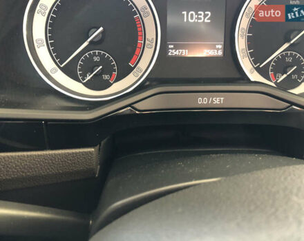 Коричневый Шкода Суперб, объемом двигателя 1.98 л и пробегом 255 тыс. км за 20500 $, фото 8 на Automoto.ua