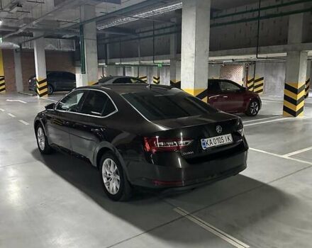 Коричневый Шкода Суперб, объемом двигателя 1.8 л и пробегом 225 тыс. км за 20000 $, фото 5 на Automoto.ua