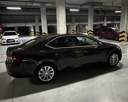 Коричневый Шкода Суперб, объемом двигателя 1.8 л и пробегом 225 тыс. км за 20000 $, фото 4 на Automoto.ua