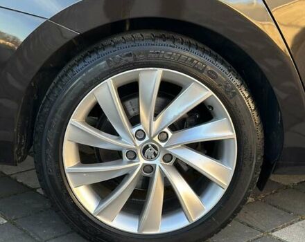 Коричневий Шкода Суперб, об'ємом двигуна 1.97 л та пробігом 197 тис. км за 18750 $, фото 16 на Automoto.ua