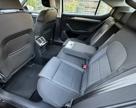 Коричневий Шкода Суперб, об'ємом двигуна 1.97 л та пробігом 197 тис. км за 18750 $, фото 116 на Automoto.ua