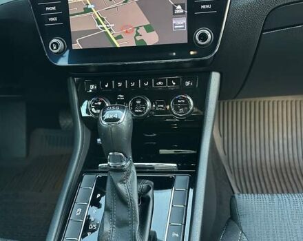 Коричневий Шкода Суперб, об'ємом двигуна 1.97 л та пробігом 197 тис. км за 18750 $, фото 78 на Automoto.ua