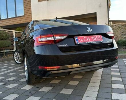 Коричневий Шкода Суперб, об'ємом двигуна 1.97 л та пробігом 197 тис. км за 18750 $, фото 56 на Automoto.ua