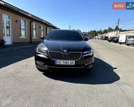 Коричневий Шкода Суперб, об'ємом двигуна 2 л та пробігом 52 тис. км за 25999 $, фото 7 на Automoto.ua