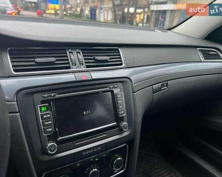 Коричневый Шкода Суперб, объемом двигателя 2 л и пробегом 189 тыс. км за 10000 $, фото 1 на Automoto.ua