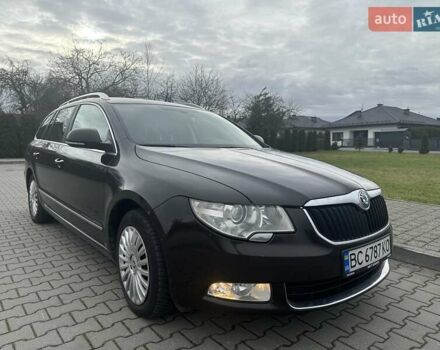 Коричневый Шкода Суперб, объемом двигателя 2 л и пробегом 305 тыс. км за 12000 $, фото 1 на Automoto.ua