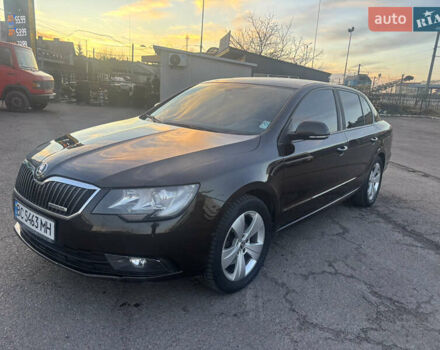 Коричневый Шкода Суперб, объемом двигателя 1.6 л и пробегом 269 тыс. км за 10799 $, фото 1 на Automoto.ua