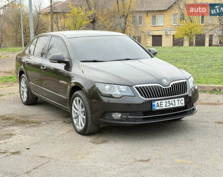 Коричневый Шкода Суперб, объемом двигателя 1.8 л и пробегом 235 тыс. км за 11700 $, фото 1 на Automoto.ua