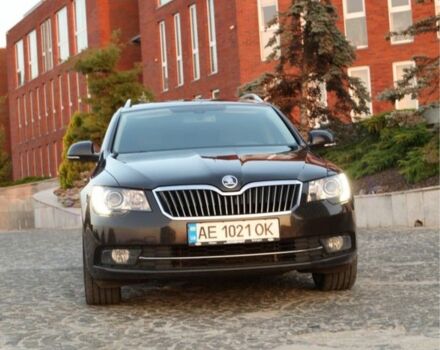 Коричневый Шкода Суперб, объемом двигателя 2 л и пробегом 270 тыс. км за 13500 $, фото 1 на Automoto.ua