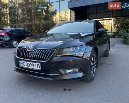 Коричневый Шкода Суперб, объемом двигателя 1.97 л и пробегом 143 тыс. км за 21000 $, фото 1 на Automoto.ua