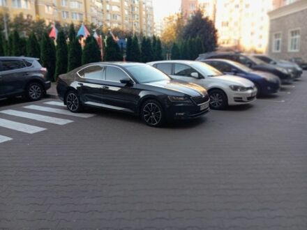 Коричневый Шкода Суперб, объемом двигателя 2 л и пробегом 231 тыс. км за 19200 $, фото 1 на Automoto.ua