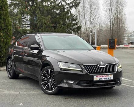 Коричневий Шкода Суперб, об'ємом двигуна 2 л та пробігом 200 тис. км за 19700 $, фото 1 на Automoto.ua