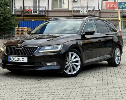 Коричневый Шкода Суперб, объемом двигателя 2 л и пробегом 255 тыс. км за 20000 $, фото 1 на Automoto.ua