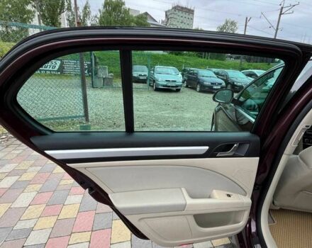 Червоний Шкода Суперб, об'ємом двигуна 1.8 л та пробігом 205 тис. км за 9900 $, фото 16 на Automoto.ua