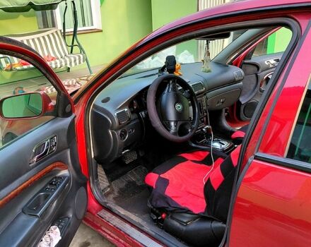 Красный Шкода Суперб, объемом двигателя 2.5 л и пробегом 350 тыс. км за 3500 $, фото 1 на Automoto.ua