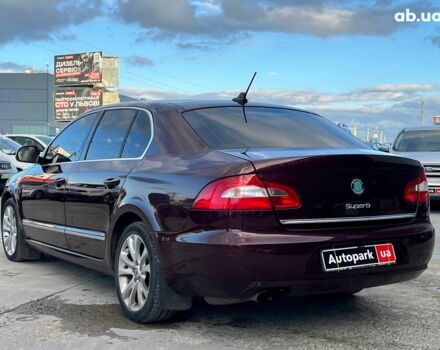 Червоний Шкода Суперб, об'ємом двигуна 2 л та пробігом 275 тис. км за 10190 $, фото 6 на Automoto.ua