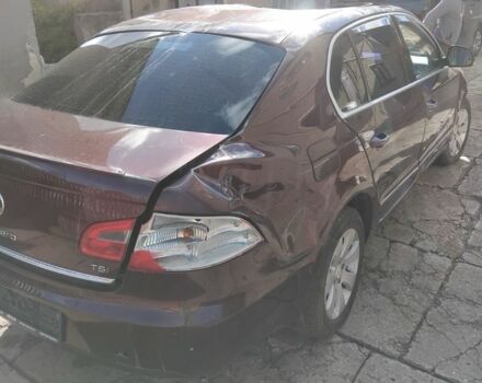 Шкода Суперб 2009 в Надворной на Automoto.ua Красный Шкода Суперб, объемом двигателя 1.8 л и пробегом 298 тыс. км за 3100 $, фото 7 на Automoto.ua