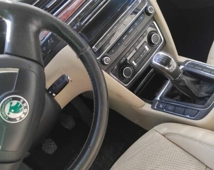 Шкода Суперб 2009 в Надворной на Automoto.ua Красный Шкода Суперб, объемом двигателя 1.8 л и пробегом 298 тыс. км за 3100 $, фото 5 на Automoto.ua