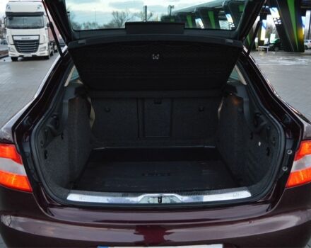 Красный Шкода Суперб, объемом двигателя 1.8 л и пробегом 194 тыс. км за 8300 $, фото 4 на Automoto.ua