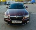 Красный Шкода Суперб, объемом двигателя 1.8 л и пробегом 60 тыс. км за 10000 $, фото 1 на Automoto.ua