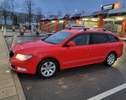 Красный Шкода Суперб, объемом двигателя 0 л и пробегом 275 тыс. км за 10000 $, фото 2 на Automoto.ua