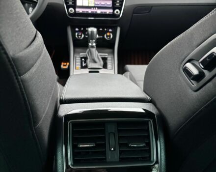 Червоний Шкода Суперб, об'ємом двигуна 2 л та пробігом 250 тис. км за 25000 $, фото 11 на Automoto.ua