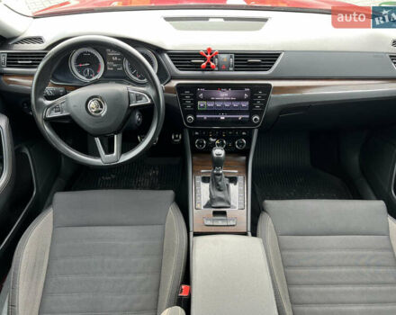 Красный Шкода Суперб, объемом двигателя 2 л и пробегом 253 тыс. км за 21500 $, фото 22 на Automoto.ua