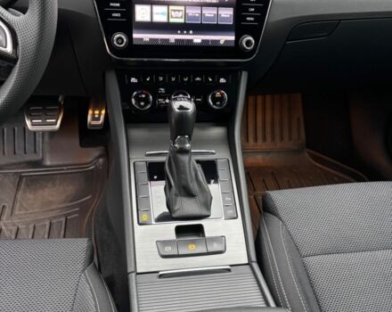 Червоний Шкода Суперб, об'ємом двигуна 2 л та пробігом 250 тис. км за 25000 $, фото 6 на Automoto.ua