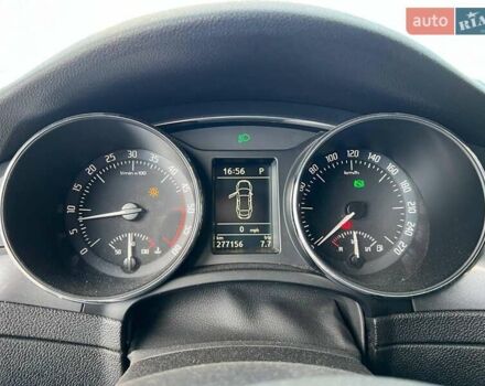 Червоний Шкода Суперб, об'ємом двигуна 2 л та пробігом 275 тис. км за 10190 $, фото 20 на Automoto.ua