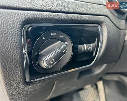 Червоний Шкода Суперб, об'ємом двигуна 2 л та пробігом 275 тис. км за 10190 $, фото 19 на Automoto.ua