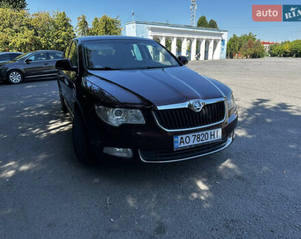 Красный Шкода Суперб, объемом двигателя 1.97 л и пробегом 365 тыс. км за 7700 $, фото 1 на Automoto.ua