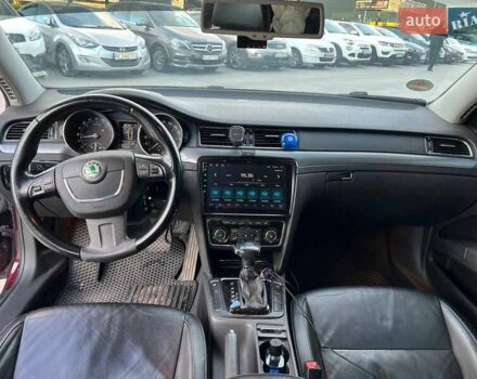 Червоний Шкода Суперб, об'ємом двигуна 2 л та пробігом 275 тис. км за 10190 $, фото 37 на Automoto.ua