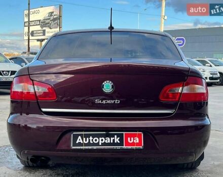 Червоний Шкода Суперб, об'ємом двигуна 2 л та пробігом 275 тис. км за 10190 $, фото 7 на Automoto.ua