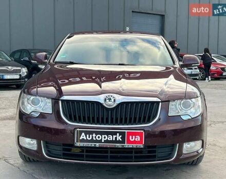 Червоний Шкода Суперб, об'ємом двигуна 2 л та пробігом 275 тис. км за 10190 $, фото 1 на Automoto.ua