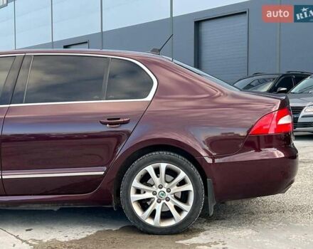 Червоний Шкода Суперб, об'ємом двигуна 2 л та пробігом 275 тис. км за 10190 $, фото 5 на Automoto.ua