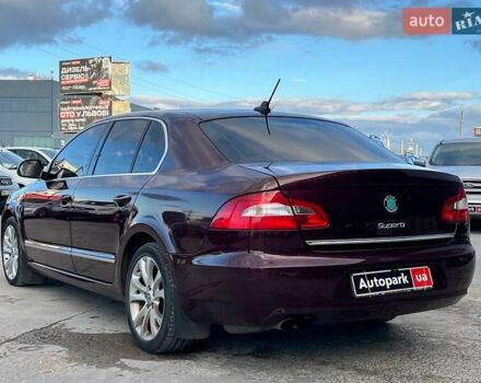 Червоний Шкода Суперб, об'ємом двигуна 2 л та пробігом 275 тис. км за 10190 $, фото 6 на Automoto.ua