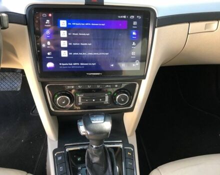 Красный Шкода Суперб, объемом двигателя 1.8 л и пробегом 286 тыс. км за 12200 $, фото 6 на Automoto.ua