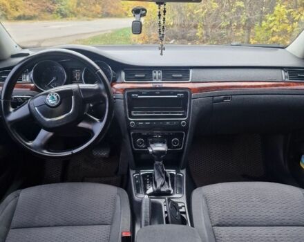 Красный Шкода Суперб, объемом двигателя 1.8 л и пробегом 268 тыс. км за 8300 $, фото 3 на Automoto.ua