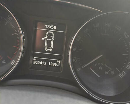 Красный Шкода Суперб, объемом двигателя 1.8 л и пробегом 202 тыс. км за 9500 $, фото 3 на Automoto.ua