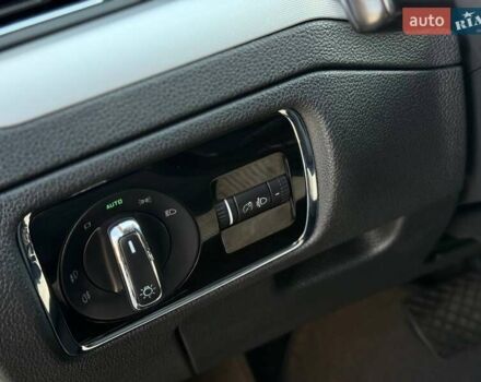 Красный Шкода Суперб, объемом двигателя 1.8 л и пробегом 183 тыс. км за 8800 $, фото 32 на Automoto.ua