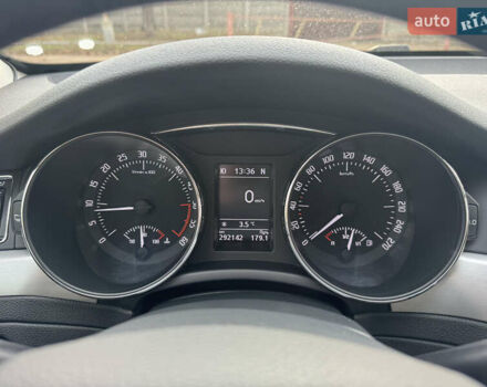 Червоний Шкода Суперб, об'ємом двигуна 1.97 л та пробігом 292 тис. км за 7999 $, фото 12 на Automoto.ua