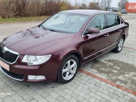 Красный Шкода Суперб, объемом двигателя 1.8 л и пробегом 206 тыс. км за 8400 $, фото 1 на Automoto.ua
