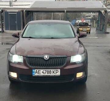 Красный Шкода Суперб, объемом двигателя 1.8 л и пробегом 210 тыс. км за 6950 $, фото 1 на Automoto.ua