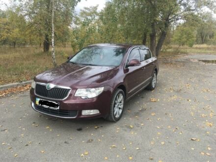Червоний Шкода Суперб, об'ємом двигуна 2 л та пробігом 185 тис. км за 7900 $, фото 1 на Automoto.ua